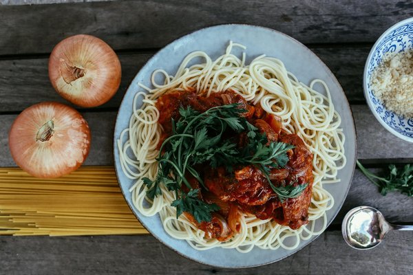 In che modo l'analisi avanzata dei dati può ridurre il consumo di energia nelle smart grid?